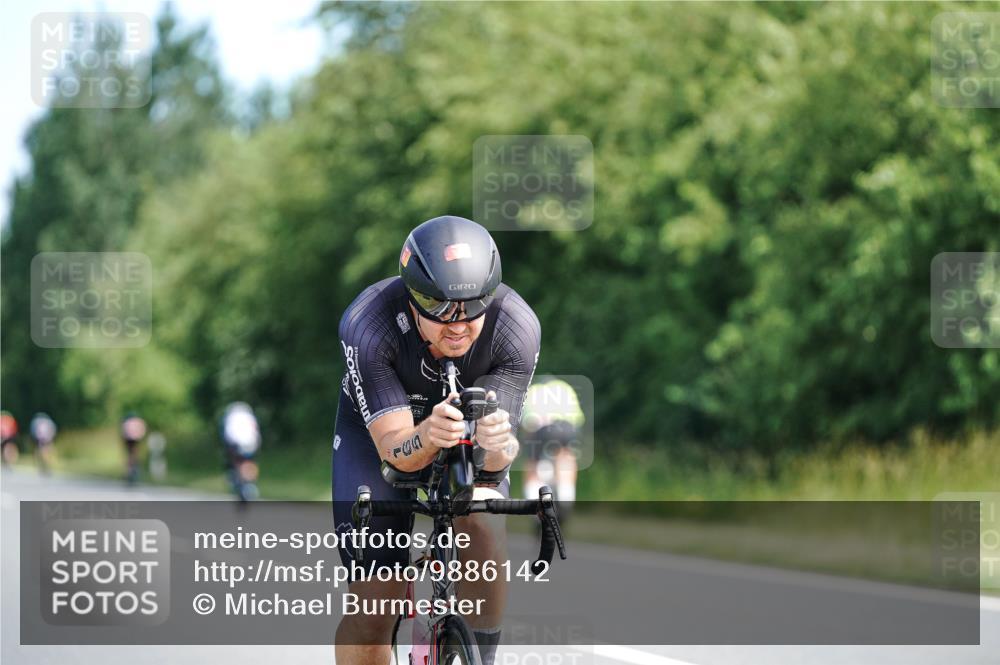 21.06.2026 - Viking Triathlon Michael Burmester http://msf.ph/oto/9886142 21.06.2026 11:26:14 Radfahren 52, 58, 77, 86, 99, 133, 133, 141, 165, 169, 190, 280, 316, 429, 442, 527, 546, 560 meine-sportfotos.de