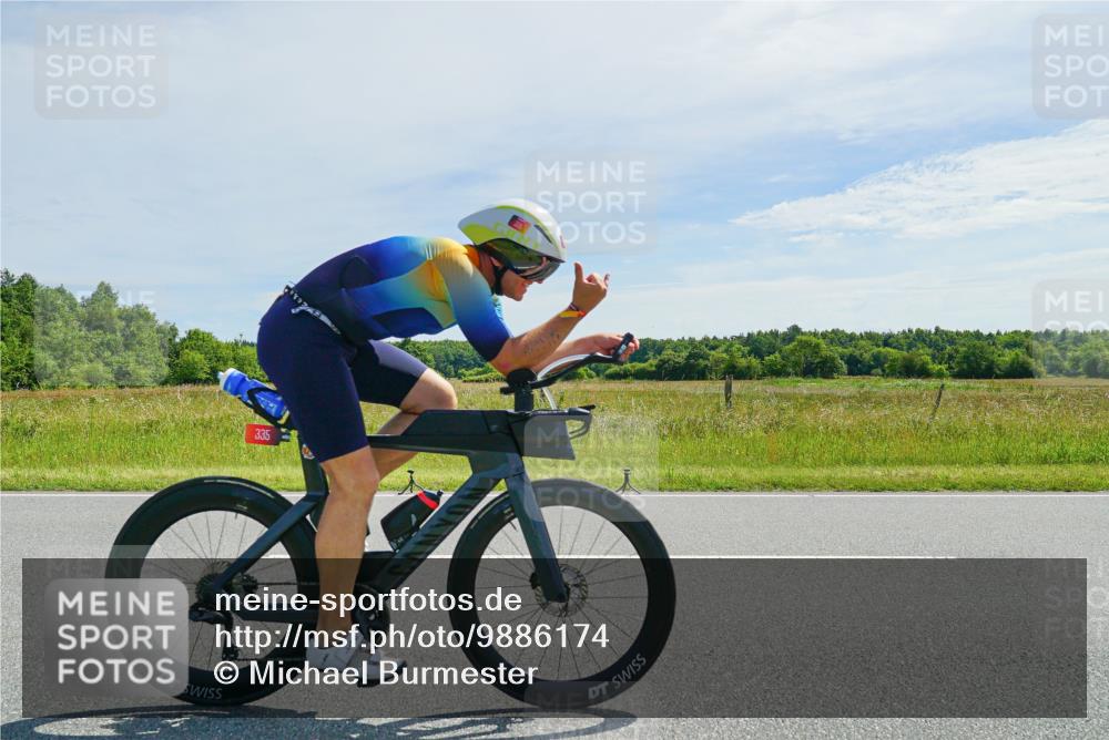21.06.2026 - Viking Triathlon Michael Burmester http://msf.ph/oto/9886174 21.06.2026 11:46:22 Radfahren 39, 95, 181, 295, 335, 567, 615, 649, 664 meine-sportfotos.de