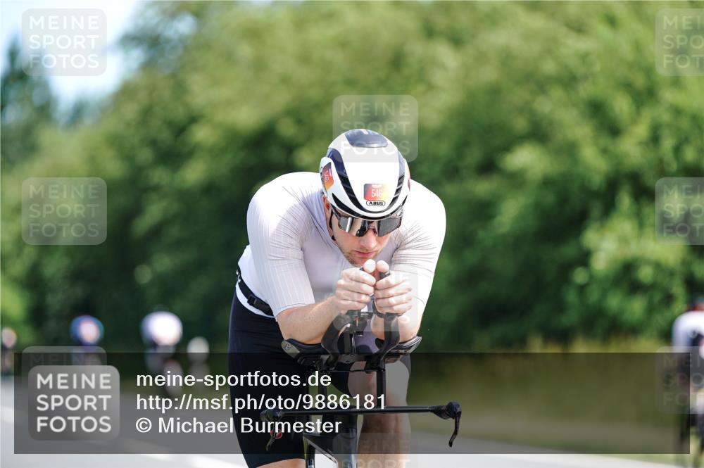 21.06.2026 - Viking Triathlon Michael Burmester http://msf.ph/oto/9886181 21.06.2026 11:26:24 Radfahren 77, 99, 133, 141, 190, 429, 442, 462, 546, 560 meine-sportfotos.de