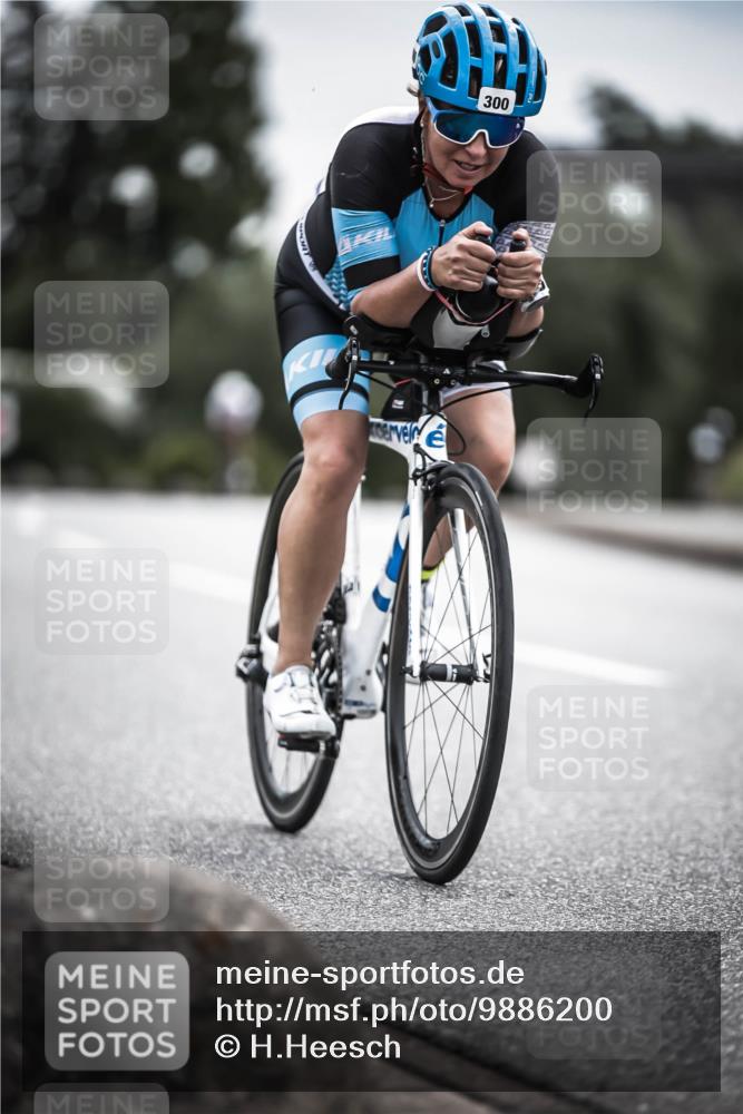 21.06.2026 - 29. Vierlanden-Triathlon H.Heesch http://msf.ph/oto/9886200 21.06.2026 10:39:59 Radfahren 154, 300 meine-sportfotos.de