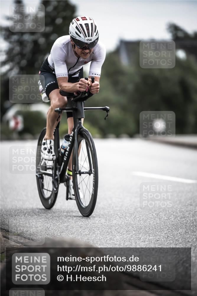 21.06.2026 - 29. Vierlanden-Triathlon H.Heesch http://msf.ph/oto/9886241 21.06.2026 10:40:06 Radfahren 154, 309 meine-sportfotos.de