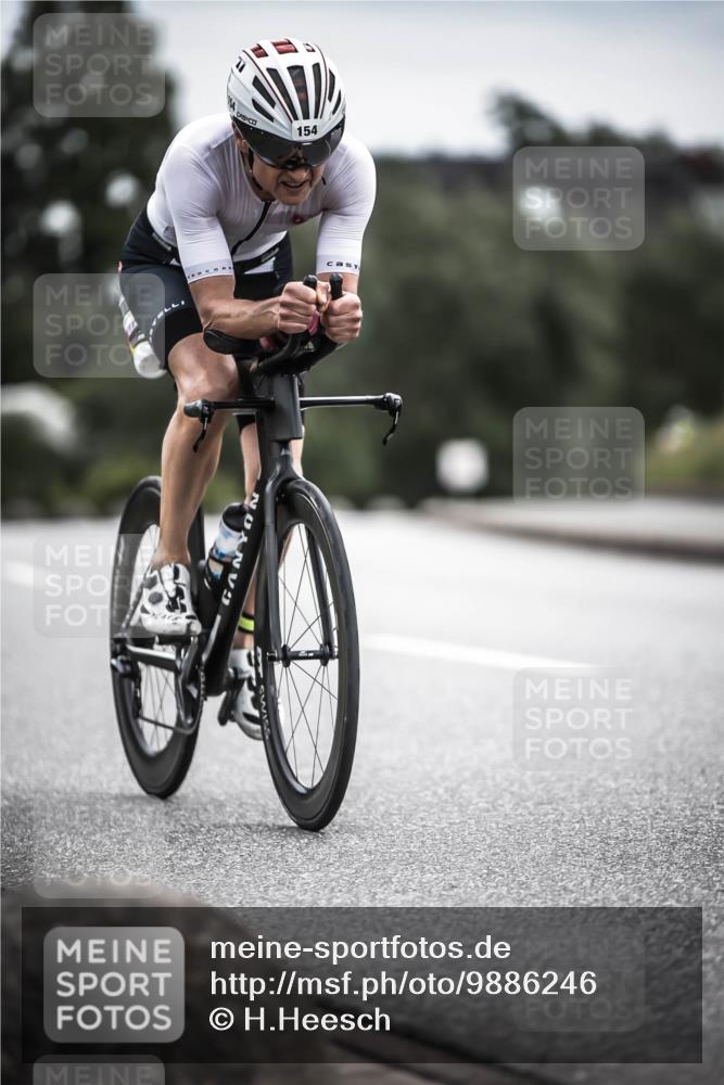 21.06.2026 - 29. Vierlanden-Triathlon H.Heesch http://msf.ph/oto/9886246 21.06.2026 10:40:07 Radfahren 154, 309 meine-sportfotos.de