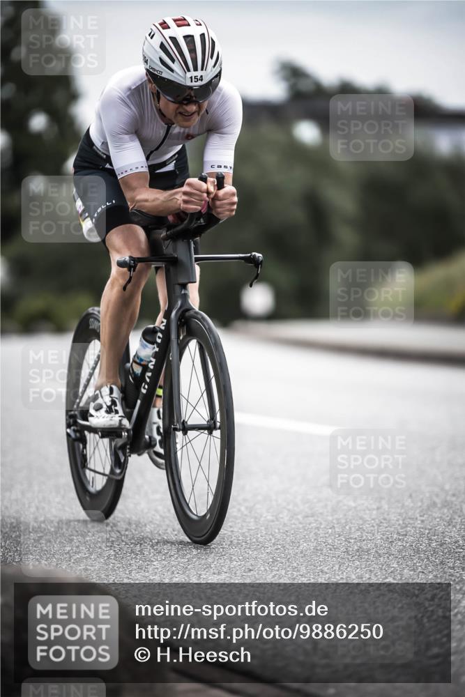 21.06.2026 - 29. Vierlanden-Triathlon H.Heesch http://msf.ph/oto/9886250 21.06.2026 10:40:07 Radfahren 154, 309 meine-sportfotos.de