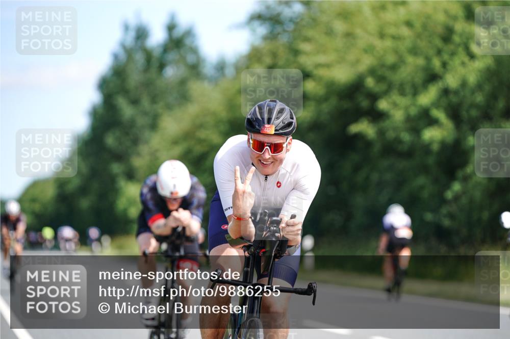 21.06.2026 - Viking Triathlon Michael Burmester http://msf.ph/oto/9886255 21.06.2026 11:26:32 Radfahren 77, 99, 141, 141, 429, 442, 462, 560, 653 meine-sportfotos.de