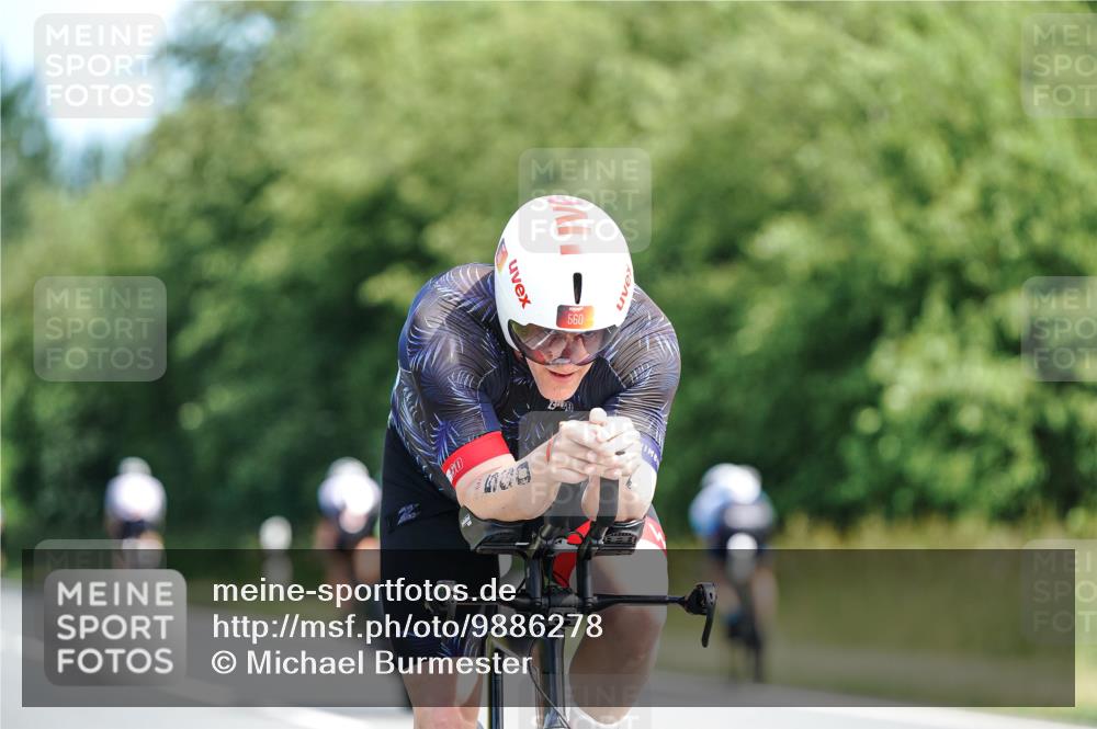 21.06.2026 - Viking Triathlon Michael Burmester http://msf.ph/oto/9886278 21.06.2026 11:26:32 Radfahren 77, 99, 141, 141, 429, 442, 462, 560, 653 meine-sportfotos.de