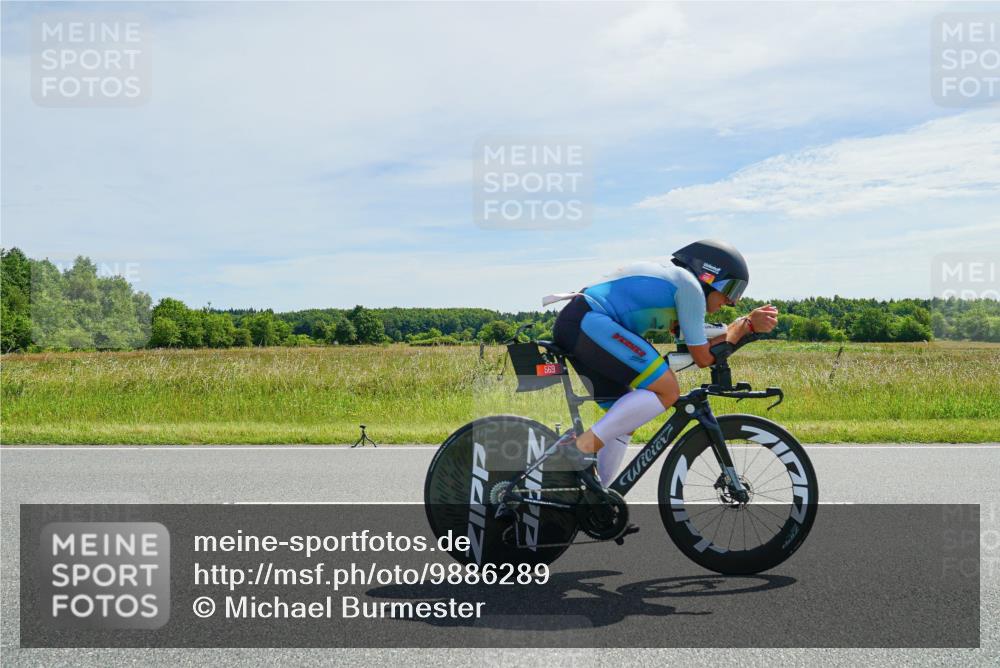 21.06.2026 - Viking Triathlon Michael Burmester http://msf.ph/oto/9886289 21.06.2026 11:47:37 Radfahren 24, 65, 74, 103, 115, 115, 220, 270, 356, 416, 450, 464, 483, 483, 569 meine-sportfotos.de
