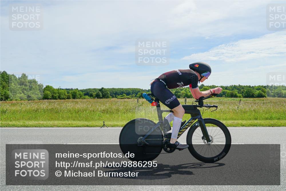 21.06.2026 - Viking Triathlon Michael Burmester http://msf.ph/oto/9886295 21.06.2026 11:47:37 Radfahren 24, 65, 74, 103, 115, 115, 220, 270, 356, 416, 450, 464, 483, 483, 569 meine-sportfotos.de