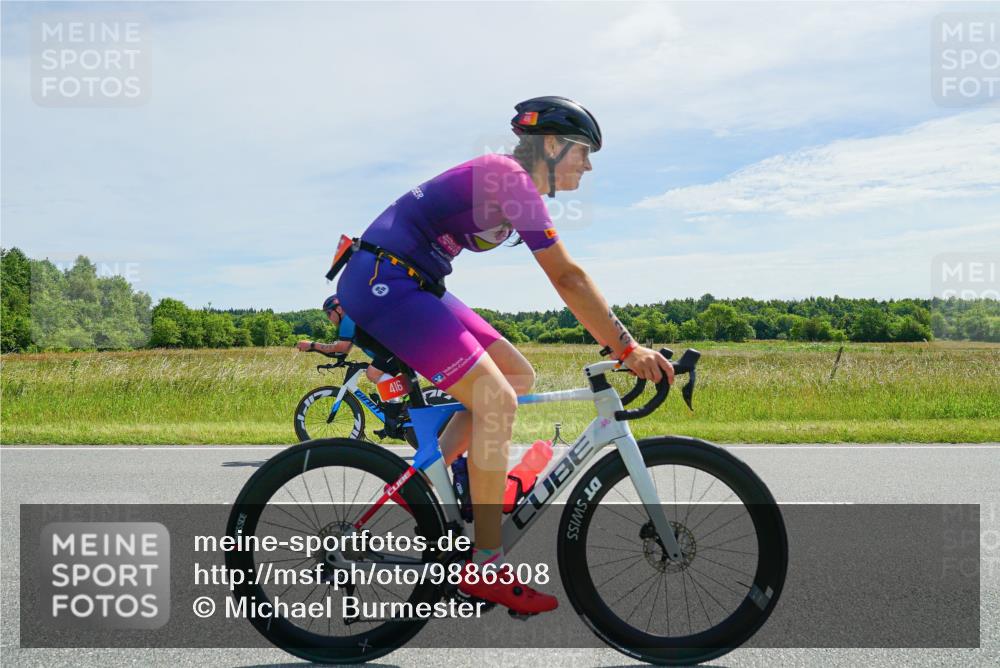 21.06.2026 - Viking Triathlon Michael Burmester http://msf.ph/oto/9886308 21.06.2026 11:47:46 Radfahren 24, 74, 115, 185, 220, 356, 378, 416, 450, 464, 483, 483, 578 meine-sportfotos.de