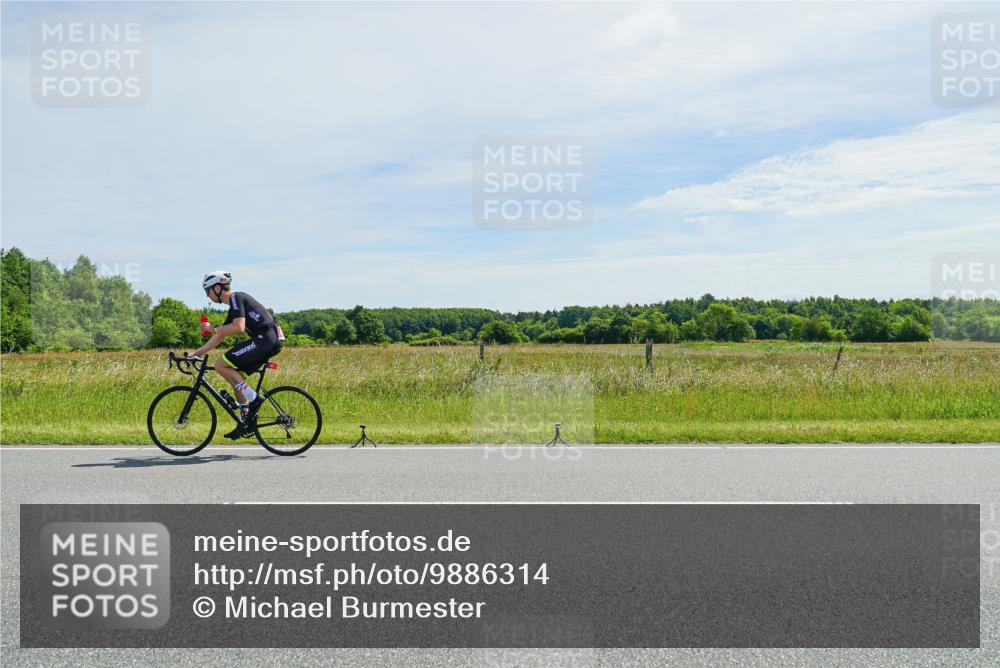 21.06.2026 - Viking Triathlon Michael Burmester http://msf.ph/oto/9886314 21.06.2026 11:47:47 Radfahren 24, 74, 115, 185, 220, 356, 378, 416, 450, 464, 483, 578 meine-sportfotos.de