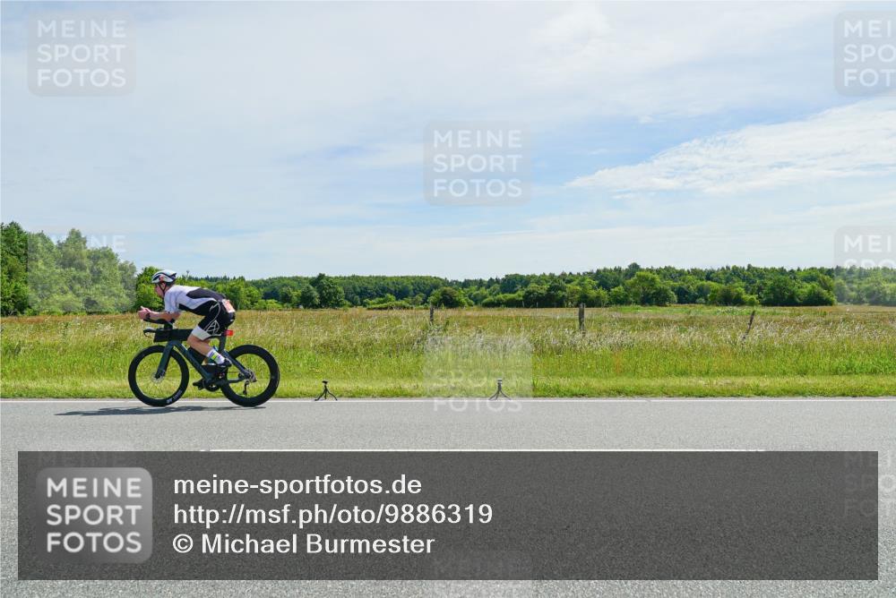 21.06.2026 - Viking Triathlon Michael Burmester http://msf.ph/oto/9886319 21.06.2026 11:47:49 Radfahren 24, 37, 115, 185, 220, 356, 378, 416, 450, 464, 483, 559, 578, 601 meine-sportfotos.de