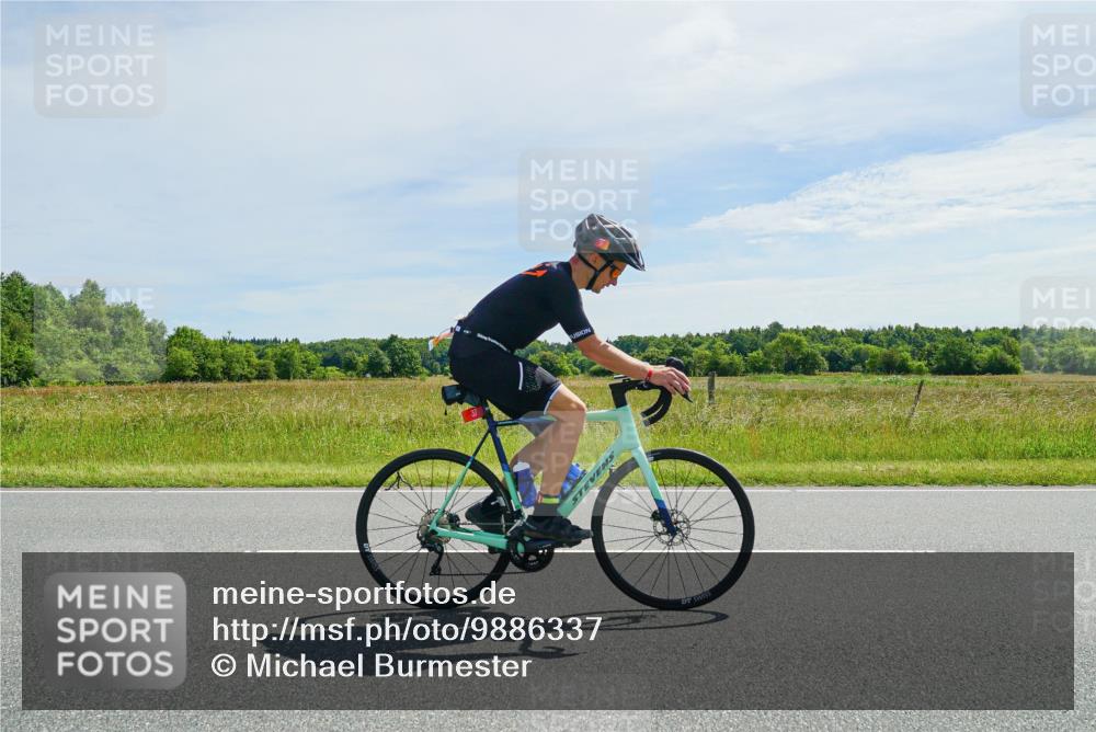21.06.2026 - Viking Triathlon Michael Burmester http://msf.ph/oto/9886337 21.06.2026 11:48:01 Radfahren 37, 185, 189, 378, 427, 474, 559, 578, 601 meine-sportfotos.de