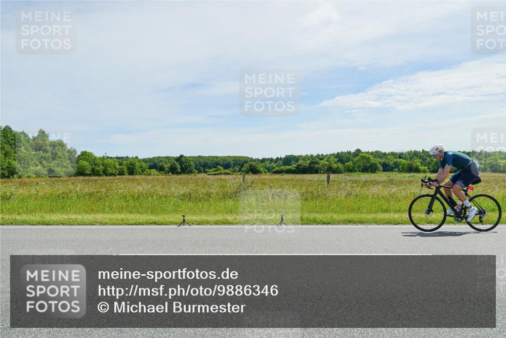 21.06.2026 - Viking Triathlon Michael Burmester http://msf.ph/oto/9886346 21.06.2026 11:48:02 Radfahren 37, 185, 189, 378, 427, 474, 559, 601 meine-sportfotos.de