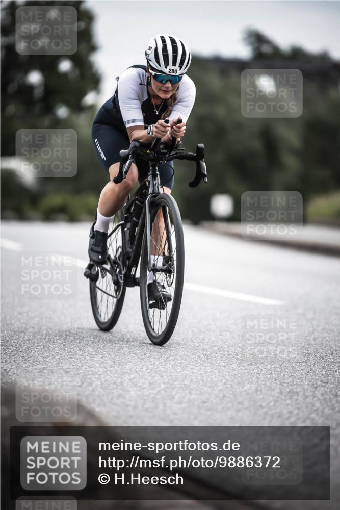 21.06.2026 - 29. Vierlanden-Triathlon H.Heesch http://msf.ph/oto/9886372 21.06.2026 10:40:40 Radfahren 3, 151, 280 meine-sportfotos.de