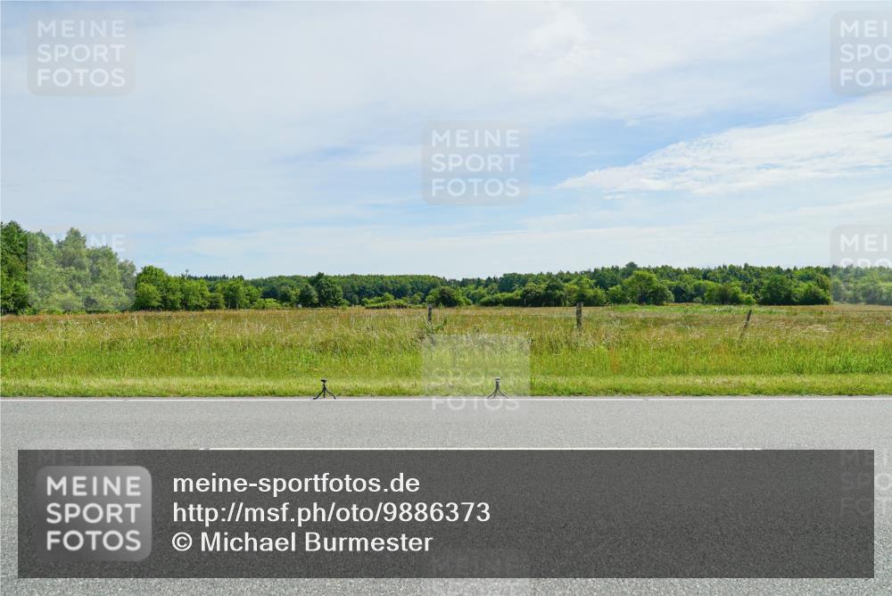 21.06.2026 - Viking Triathlon Michael Burmester http://msf.ph/oto/9886373 21.06.2026 11:48:23 Radfahren 34, 45, 97, 125, 150, 188, 197, 303, 327, 340, 434, 485, 553, 616, 622, 651, 651, 652, 663, 665 meine-sportfotos.de
