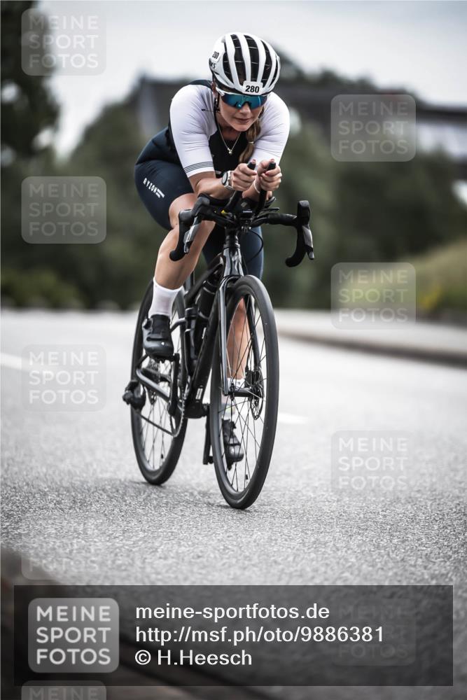 21.06.2026 - 29. Vierlanden-Triathlon H.Heesch http://msf.ph/oto/9886381 21.06.2026 10:40:40 Radfahren 3, 151, 280 meine-sportfotos.de