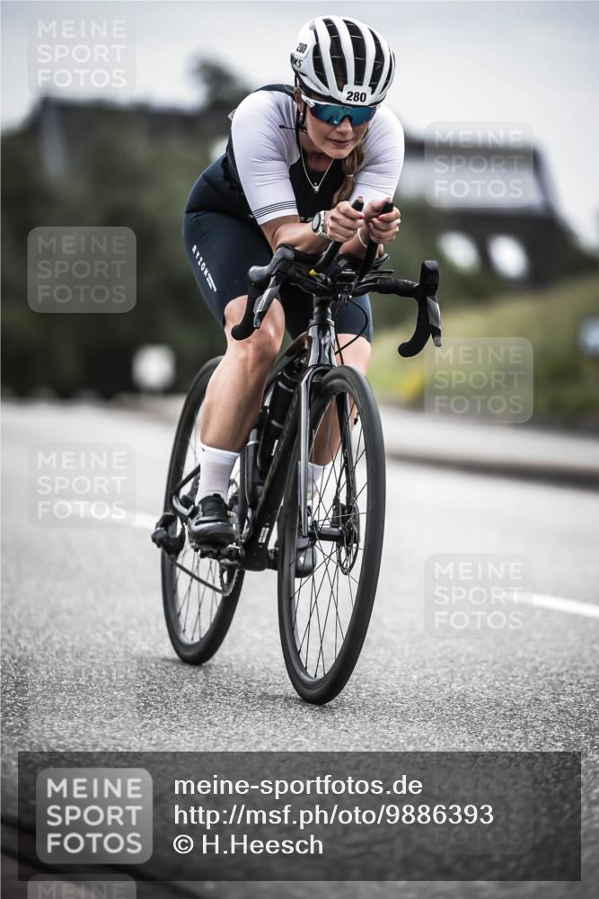 21.06.2026 - 29. Vierlanden-Triathlon H.Heesch http://msf.ph/oto/9886393 21.06.2026 10:40:40 Radfahren 3, 151, 280 meine-sportfotos.de