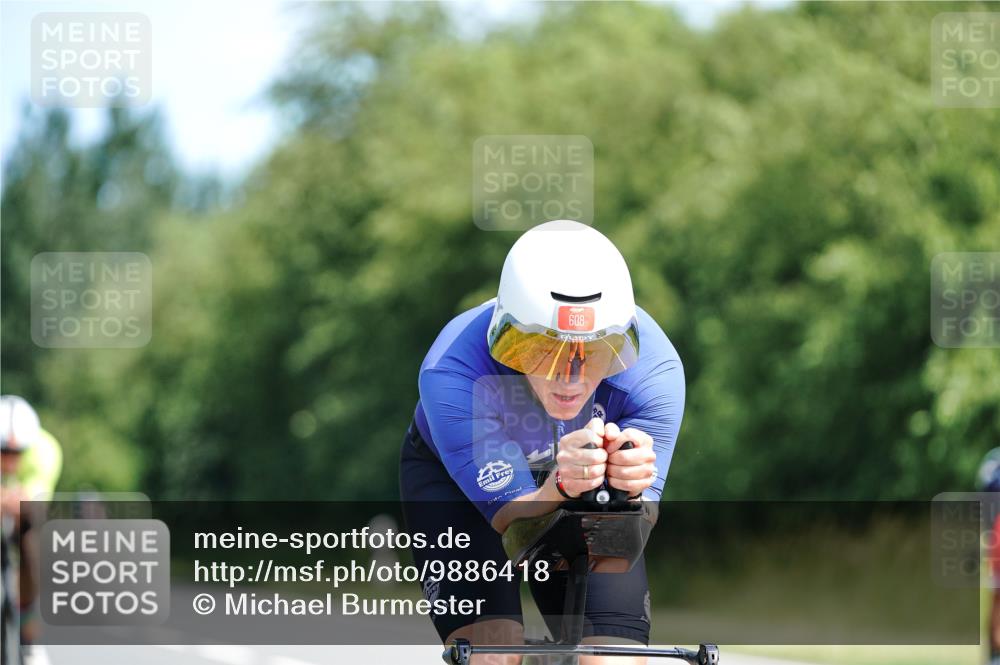 21.06.2026 - Viking Triathlon Michael Burmester http://msf.ph/oto/9886418 21.06.2026 11:27:01 Radfahren 41, 44, 63, 65, 74, 74, 87, 94, 103, 111, 154, 162, 163, 166, 211, 227, 266, 270, 275, 344, 348, 387, 411, 460, 484, 522, 569, 608, 651, 668 meine-sportfotos.de