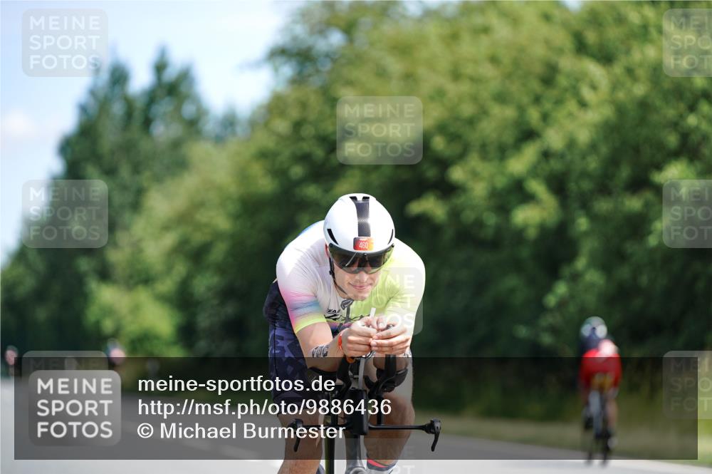 21.06.2026 - Viking Triathlon Michael Burmester http://msf.ph/oto/9886436 21.06.2026 11:27:02 Radfahren 41, 44, 63, 65, 74, 74, 87, 94, 103, 111, 154, 162, 163, 166, 211, 227, 266, 270, 275, 344, 348, 411, 460, 484, 522, 569, 608, 651, 668 meine-sportfotos.de