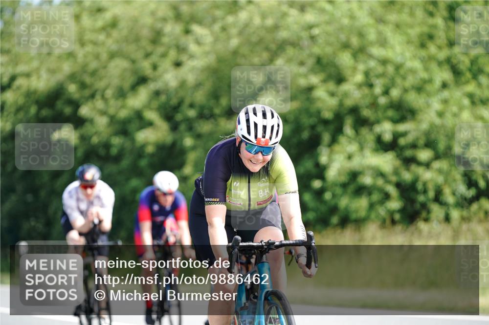 21.06.2026 - Viking Triathlon Michael Burmester http://msf.ph/oto/9886462 21.06.2026 11:27:12 Radfahren 41, 44, 63, 65, 74, 87, 94, 111, 154, 162, 163, 166, 227, 266, 275, 344, 411, 460, 484, 522, 569, 649, 651, 665, 668 meine-sportfotos.de