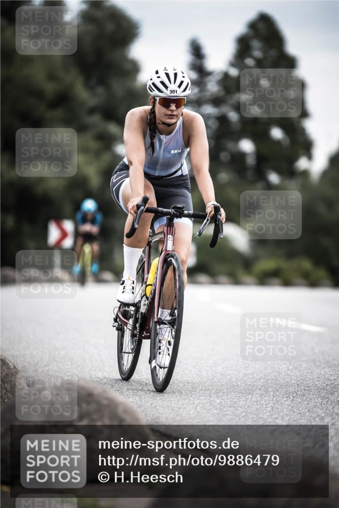 21.06.2026 - 29. Vierlanden-Triathlon H.Heesch http://msf.ph/oto/9886479 21.06.2026 10:41:00 Radfahren 39, 231, 265, 301 meine-sportfotos.de