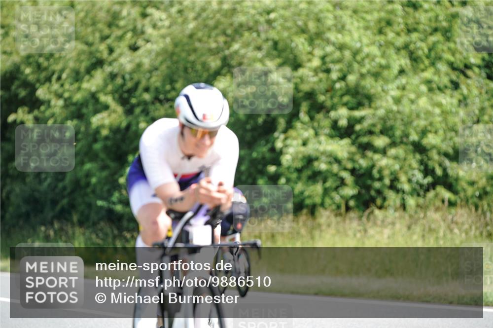 21.06.2026 - Viking Triathlon Michael Burmester http://msf.ph/oto/9886510 21.06.2026 11:27:15 Radfahren 41, 44, 63, 74, 87, 94, 111, 154, 162, 163, 166, 227, 266, 275, 411, 484, 522, 567, 649, 651, 665, 668 meine-sportfotos.de