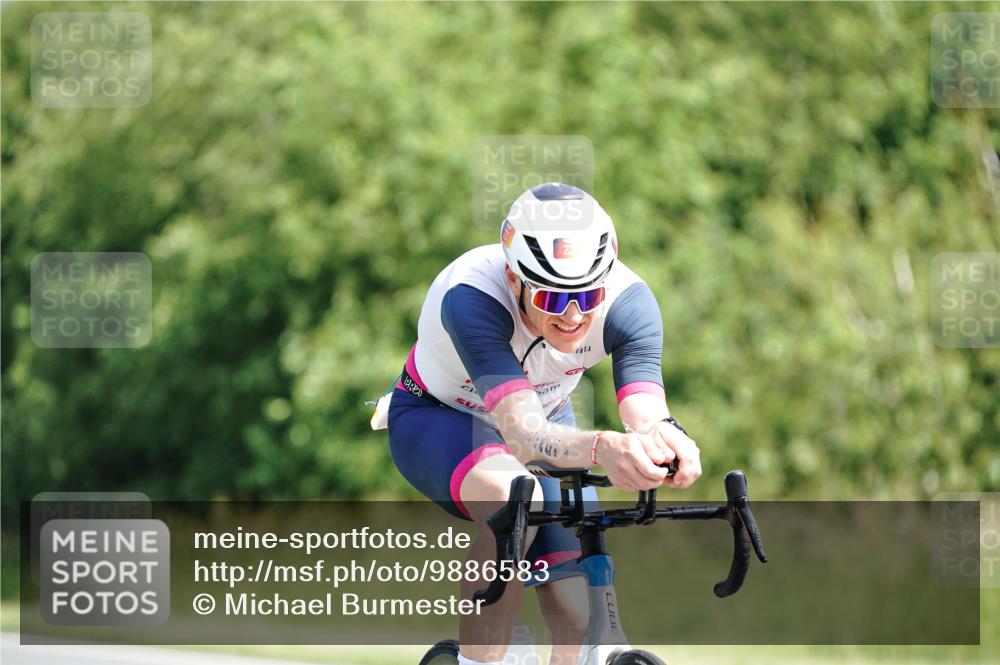 21.06.2026 - Viking Triathlon Michael Burmester http://msf.ph/oto/9886583 21.06.2026 11:27:19 Radfahren 44, 63, 74, 87, 94, 111, 154, 162, 163, 166, 227, 266, 275, 411, 417, 484, 522, 567, 649, 651, 665, 668 meine-sportfotos.de