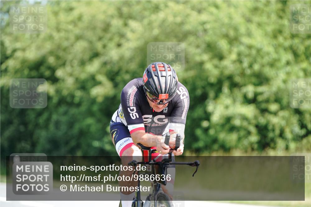 21.06.2026 - Viking Triathlon Michael Burmester http://msf.ph/oto/9886636 21.06.2026 11:27:25 Radfahren 87, 154, 166, 227, 301, 417, 484, 567, 649, 665 meine-sportfotos.de
