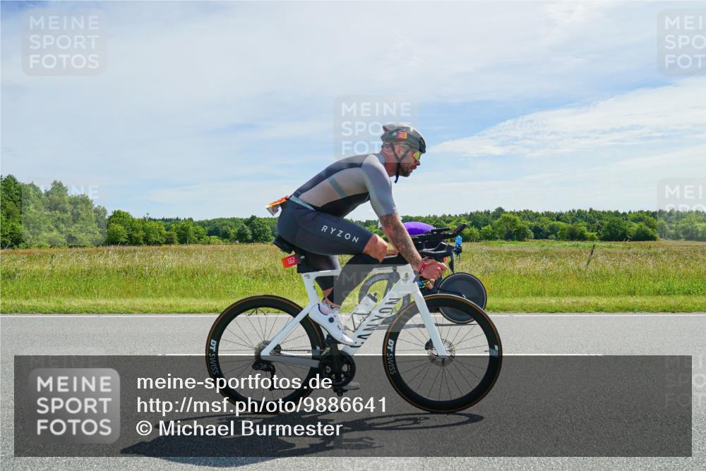 21.06.2026 - Viking Triathlon Michael Burmester http://msf.ph/oto/9886641 21.06.2026 11:50:34 Radfahren 33, 88, 92, 107, 151, 174, 229, 297, 351, 376, 385, 414, 422, 512, 557, 574, 618, 641, 641 meine-sportfotos.de