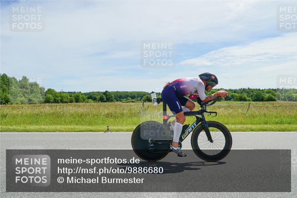 21.06.2026 - Viking Triathlon Michael Burmester http://msf.ph/oto/9886680 21.06.2026 11:50:43 Radfahren 88, 92, 106, 107, 151, 174, 195, 229, 351, 376, 385, 422, 512, 557, 574, 618, 641, 647 meine-sportfotos.de