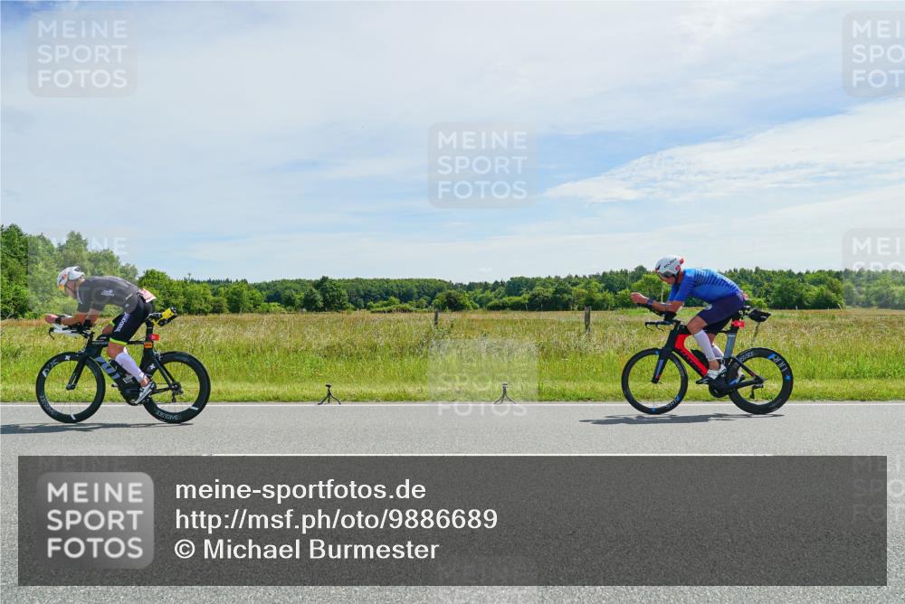 21.06.2026 - Viking Triathlon Michael Burmester http://msf.ph/oto/9886689 21.06.2026 11:51:07 Radfahren 106, 413, 564, 590, 647 meine-sportfotos.de
