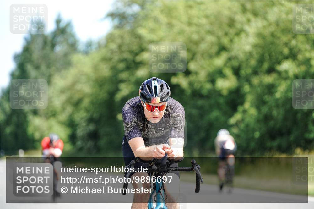 21.06.2026 - Viking Triathlon Michael Burmester http://msf.ph/oto/9886697 21.06.2026 11:29:54 Radfahren 34, 45, 125, 150, 167, 188, 220, 300, 327, 333, 340, 356, 464, 519, 601, 615, 646, 656, 663 meine-sportfotos.de