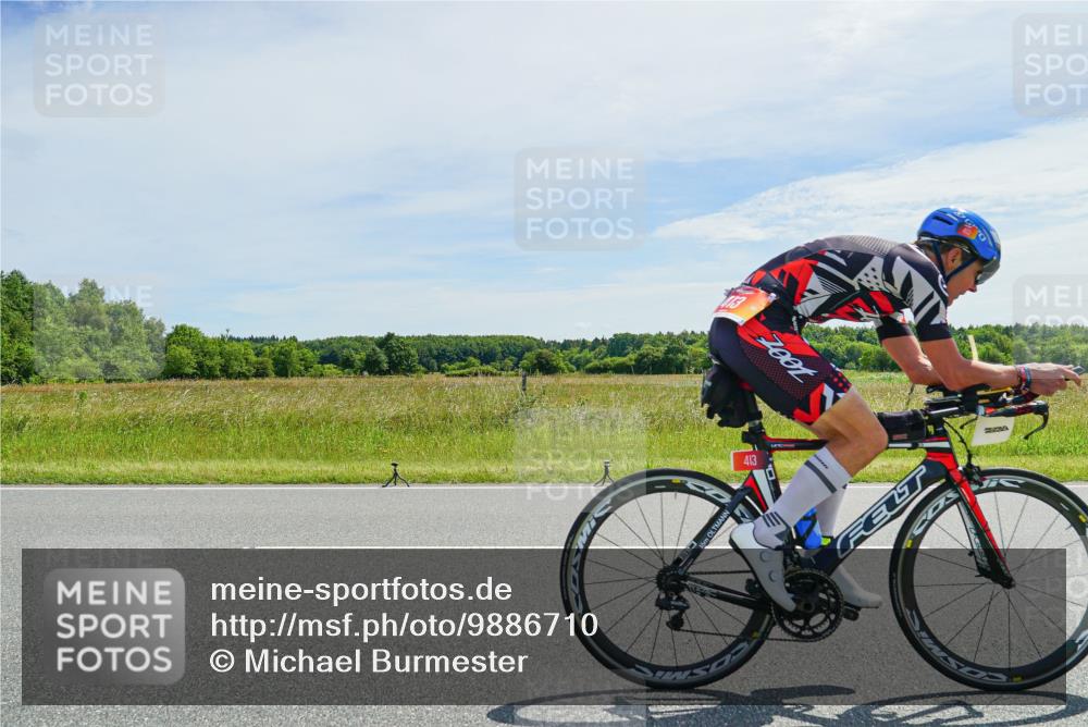 21.06.2026 - Viking Triathlon Michael Burmester http://msf.ph/oto/9886710 21.06.2026 11:51:10 Radfahren 106, 413, 502, 564, 590, 647 meine-sportfotos.de