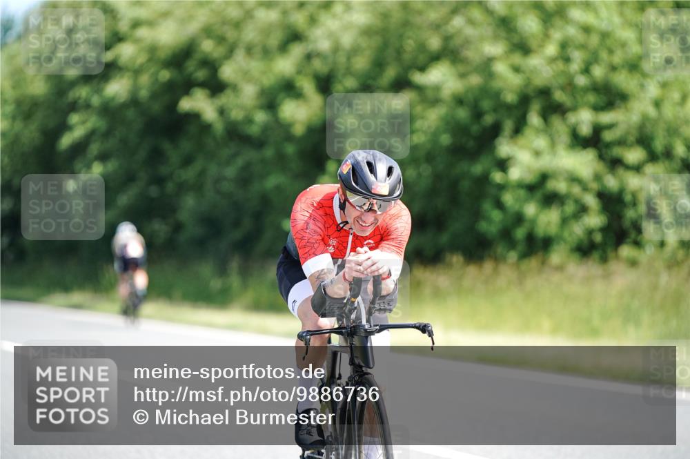 21.06.2026 - Viking Triathlon Michael Burmester http://msf.ph/oto/9886736 21.06.2026 11:29:56 Radfahren 34, 45, 125, 127, 150, 167, 188, 220, 300, 327, 333, 340, 356, 464, 519, 601, 615, 646, 656, 663 meine-sportfotos.de