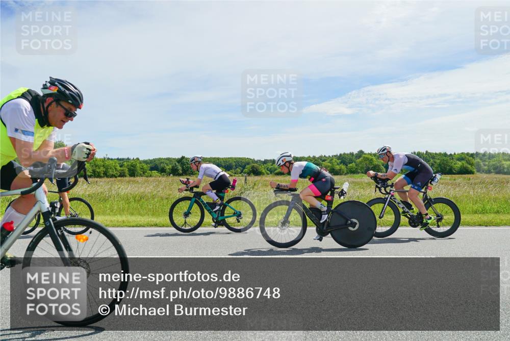 21.06.2026 - Viking Triathlon Michael Burmester http://msf.ph/oto/9886748 21.06.2026 11:52:04 Radfahren 61, 77, 80, 80, 141, 359, 410, 423, 491, 550, 636 meine-sportfotos.de