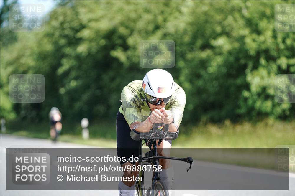 21.06.2026 - Viking Triathlon Michael Burmester http://msf.ph/oto/9886758 21.06.2026 11:29:58 Radfahren 27, 34, 45, 125, 127, 150, 167, 188, 220, 300, 327, 333, 340, 356, 464, 519, 601, 610, 615, 646, 656, 663 meine-sportfotos.de