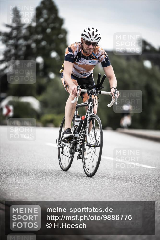 21.06.2026 - 29. Vierlanden-Triathlon H.Heesch http://msf.ph/oto/9886776 21.06.2026 10:42:26 Radfahren 5, 75, 147, 449 meine-sportfotos.de