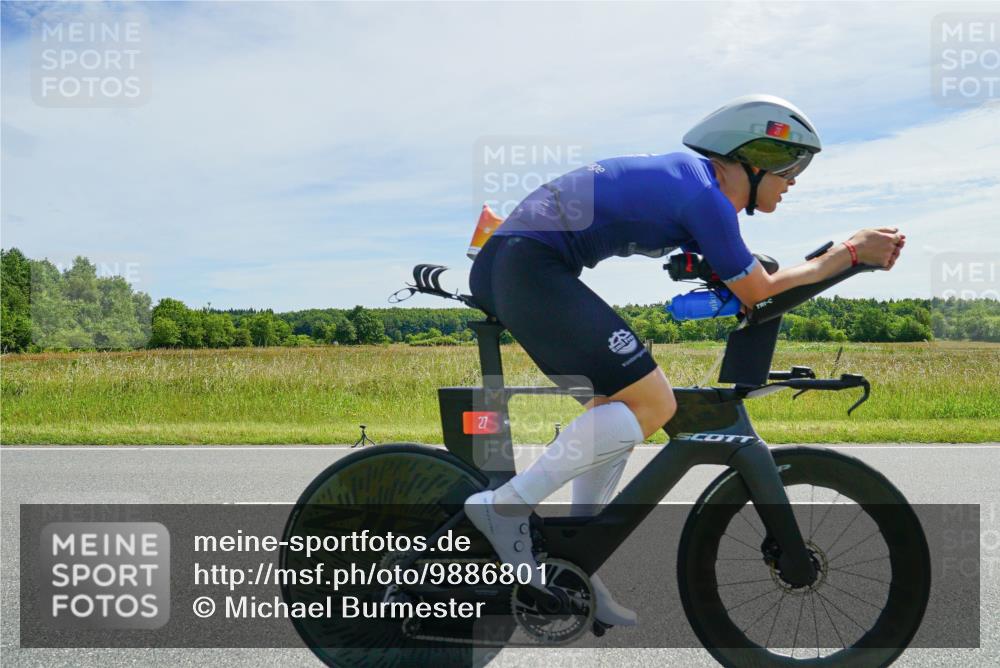 21.06.2026 - Viking Triathlon Michael Burmester http://msf.ph/oto/9886801 21.06.2026 11:52:36 Radfahren 27, 117, 180, 184, 233, 452, 516, 520 meine-sportfotos.de
