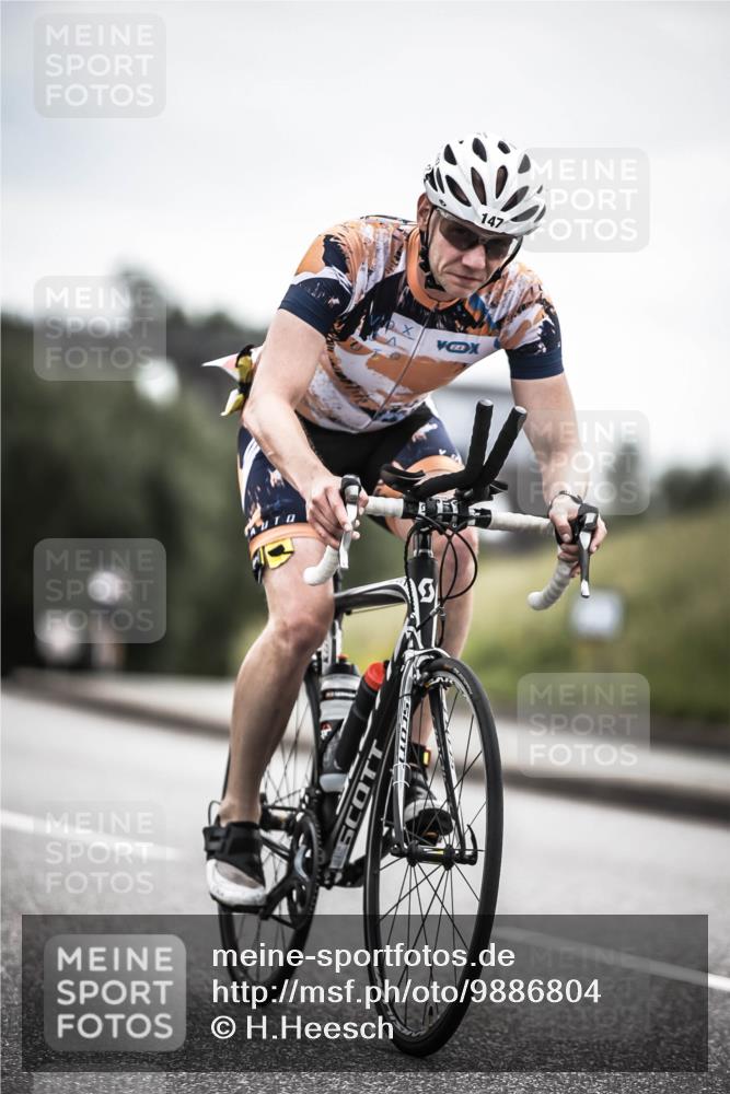 21.06.2026 - 29. Vierlanden-Triathlon H.Heesch http://msf.ph/oto/9886804 21.06.2026 10:42:26 Radfahren 5, 75, 147, 449 meine-sportfotos.de