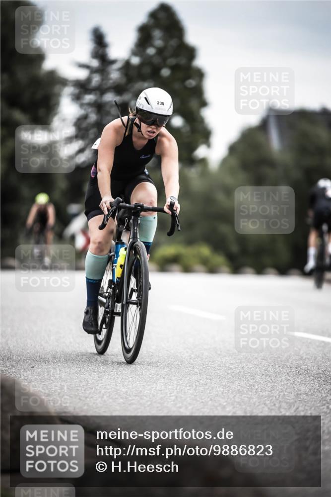 21.06.2026 - 29. Vierlanden-Triathlon H.Heesch http://msf.ph/oto/9886823 21.06.2026 10:42:45 Radfahren 91, 217, 235 meine-sportfotos.de
