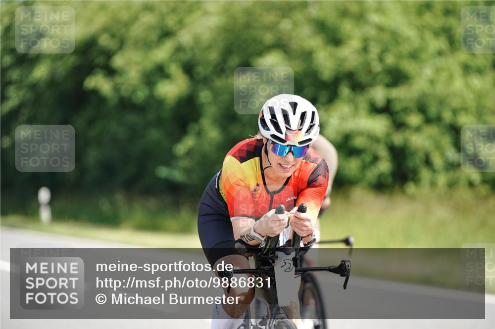 21.06.2026 - Viking Triathlon Michael Burmester http://msf.ph/oto/9886831 21.06.2026 11:30:03 Radfahren 27, 34, 45, 125, 127, 167, 188, 220, 300, 327, 333, 340, 356, 464, 519, 601, 610, 615, 646, 647, 656, 663 meine-sportfotos.de