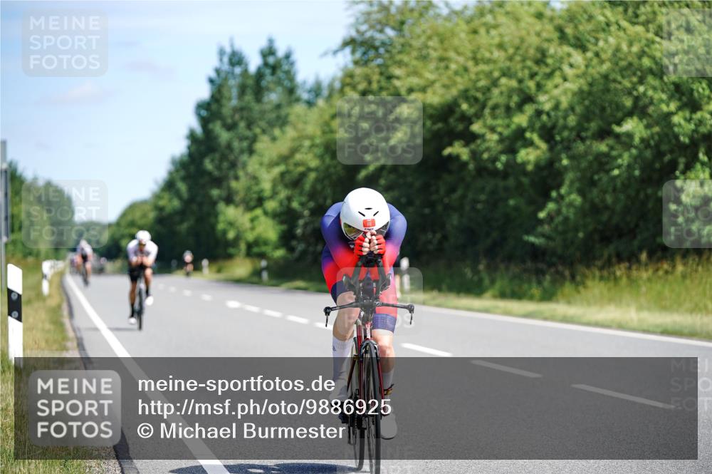 21.06.2026 - Viking Triathlon Michael Burmester http://msf.ph/oto/9886925 21.06.2026 11:30:10 Radfahren 27, 34, 45, 125, 127, 167, 188, 300, 327, 333, 610, 615, 646, 647, 656, 663 meine-sportfotos.de
