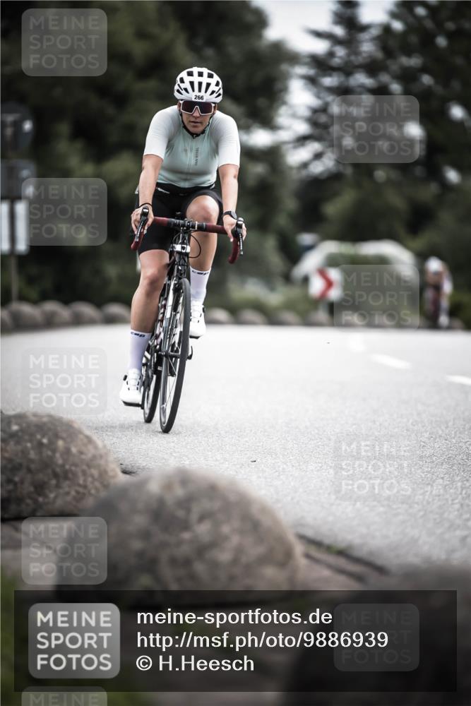 21.06.2026 - 29. Vierlanden-Triathlon H.Heesch http://msf.ph/oto/9886939 21.06.2026 10:42:54 Radfahren 217, 266, 338 meine-sportfotos.de