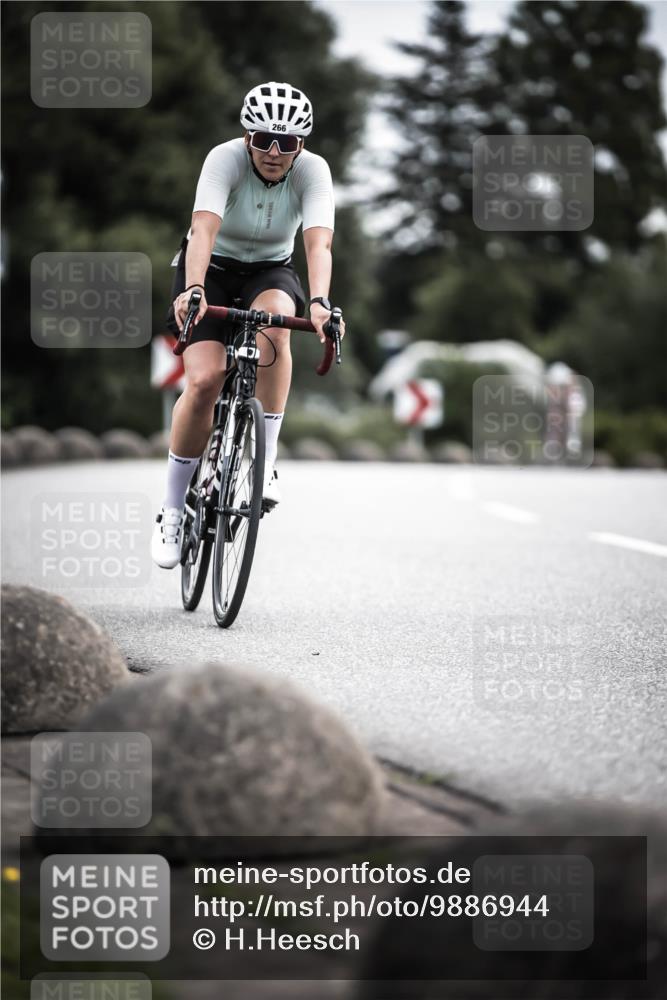 21.06.2026 - 29. Vierlanden-Triathlon H.Heesch http://msf.ph/oto/9886944 21.06.2026 10:42:54 Radfahren 217, 266, 338 meine-sportfotos.de