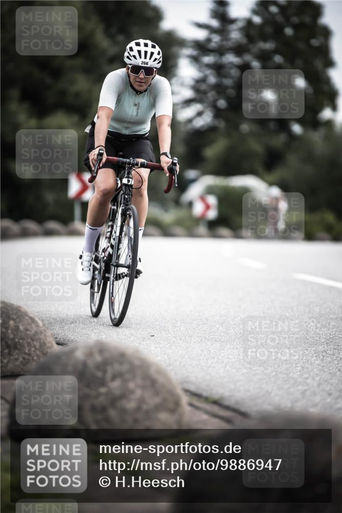 21.06.2026 - 29. Vierlanden-Triathlon H.Heesch http://msf.ph/oto/9886947 21.06.2026 10:42:54 Radfahren 217, 266, 338 meine-sportfotos.de