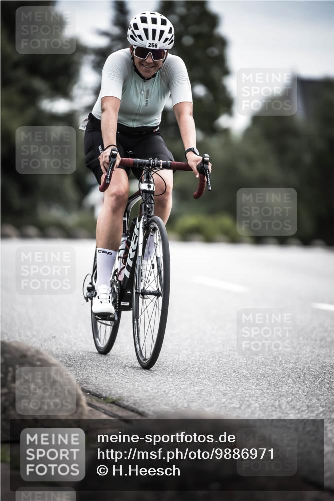 21.06.2026 - 29. Vierlanden-Triathlon H.Heesch http://msf.ph/oto/9886971 21.06.2026 10:42:54 Radfahren 217, 266, 338 meine-sportfotos.de