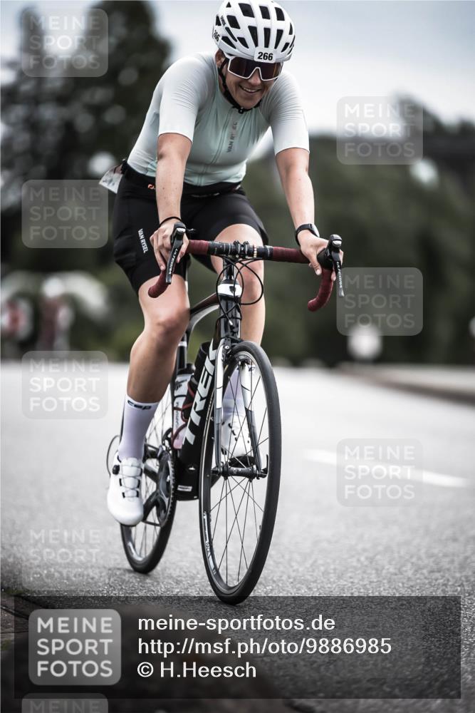 21.06.2026 - 29. Vierlanden-Triathlon H.Heesch http://msf.ph/oto/9886985 21.06.2026 10:42:55 Radfahren 217, 266, 273, 338 meine-sportfotos.de