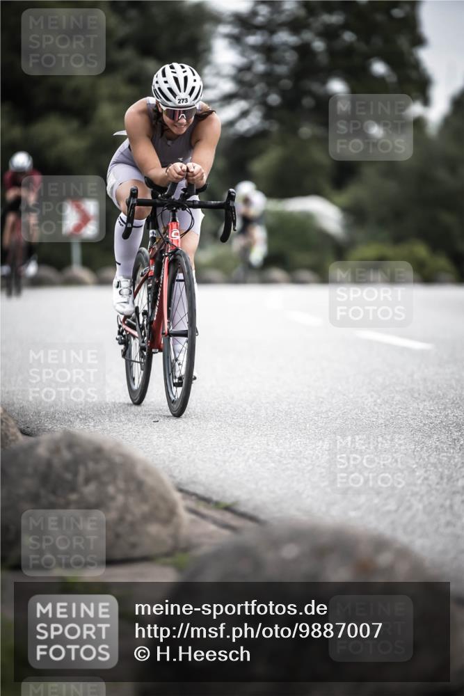 21.06.2026 - 29. Vierlanden-Triathlon H.Heesch http://msf.ph/oto/9887007 21.06.2026 10:43:01 Radfahren 122, 157, 273 meine-sportfotos.de