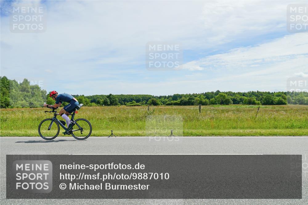 21.06.2026 - Viking Triathlon Michael Burmester http://msf.ph/oto/9887010 21.06.2026 11:54:24 Radfahren 81, 114, 209, 243, 264, 265, 309, 347, 392, 417, 447, 530, 662, 662 meine-sportfotos.de