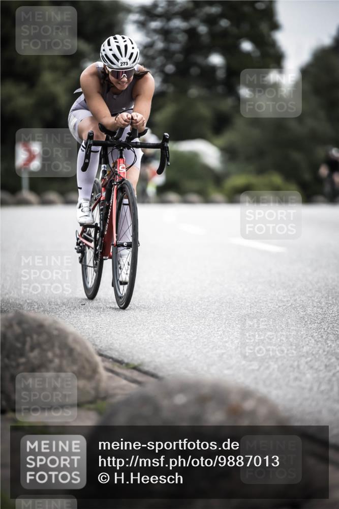 21.06.2026 - 29. Vierlanden-Triathlon H.Heesch http://msf.ph/oto/9887013 21.06.2026 10:43:01 Radfahren 122, 157, 273 meine-sportfotos.de