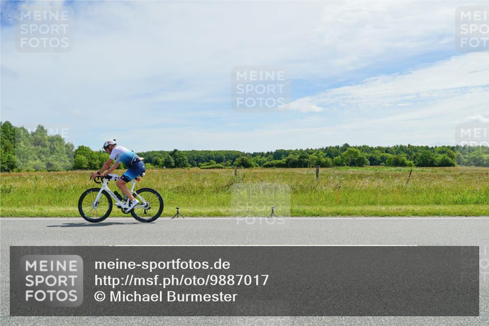 21.06.2026 - Viking Triathlon Michael Burmester http://msf.ph/oto/9887017 21.06.2026 11:54:25 Radfahren 81, 114, 209, 234, 243, 264, 265, 309, 347, 392, 417, 447, 530, 662, 662 meine-sportfotos.de